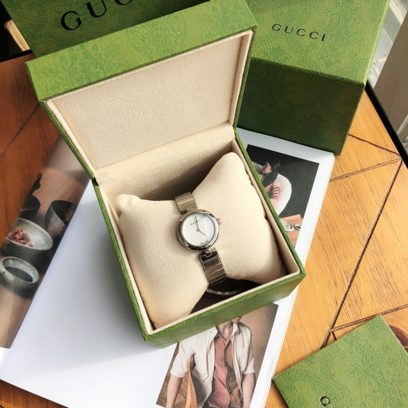 Часы Gucci