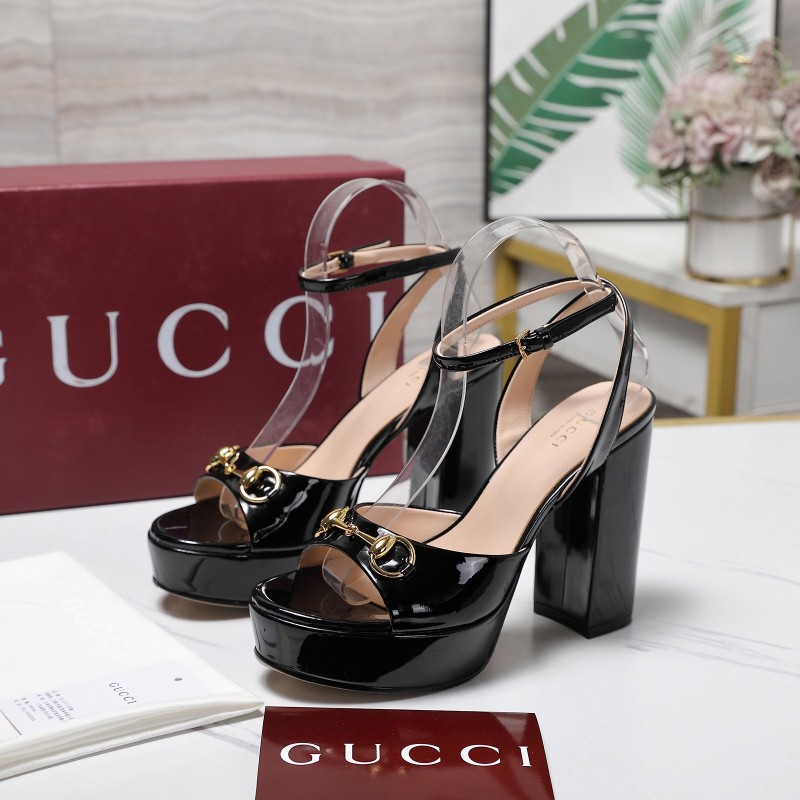 Босоножки на высокой платформе с прозрачными ремешками Gucci