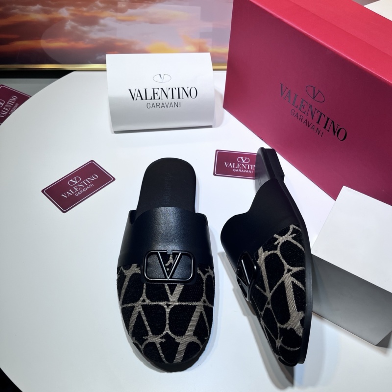Шлёпанцы Valentino Garavani