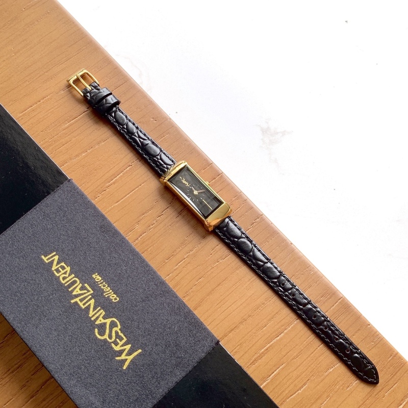 Часы Saint Laurent