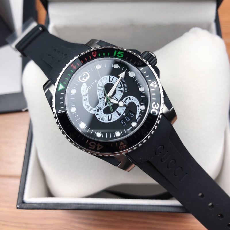 Часы Gucci