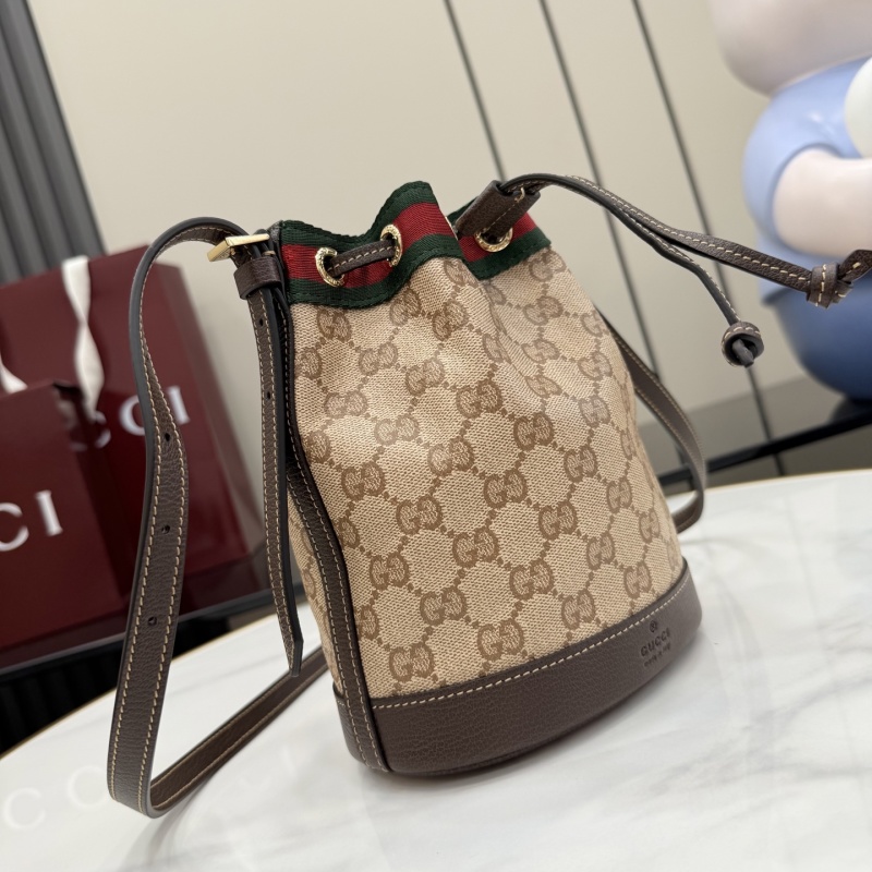 Сумка Gucci Bucket Bag GG Canvas