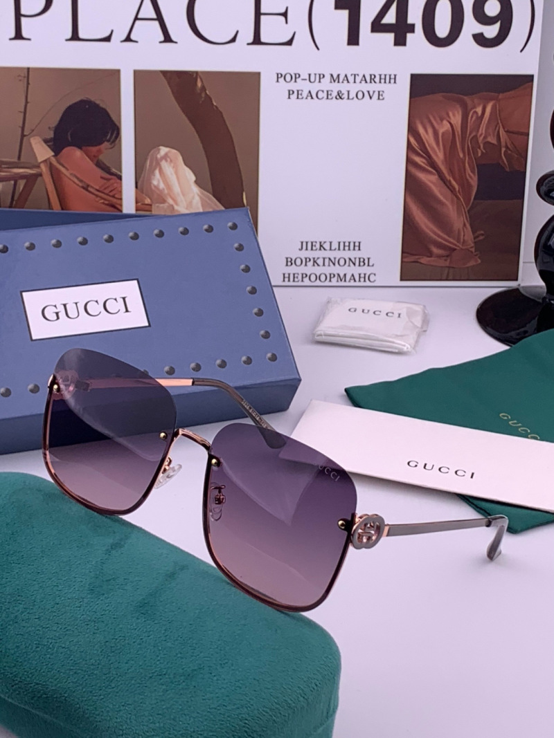 Солнцезащитные очки квадратной формы Gucci