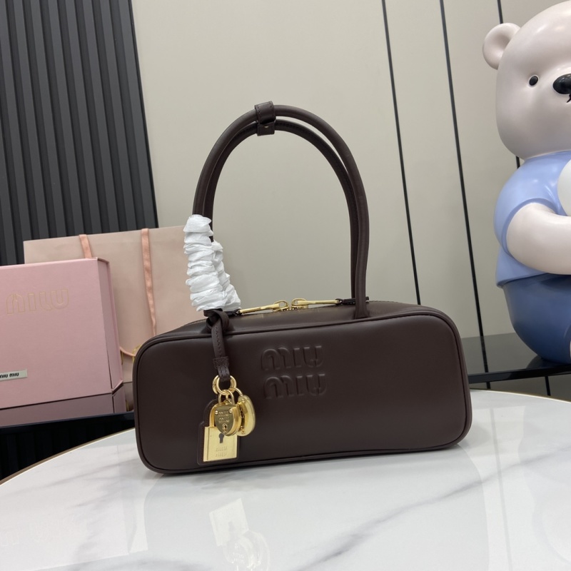 Сумка-тоут Miu Miu с замком