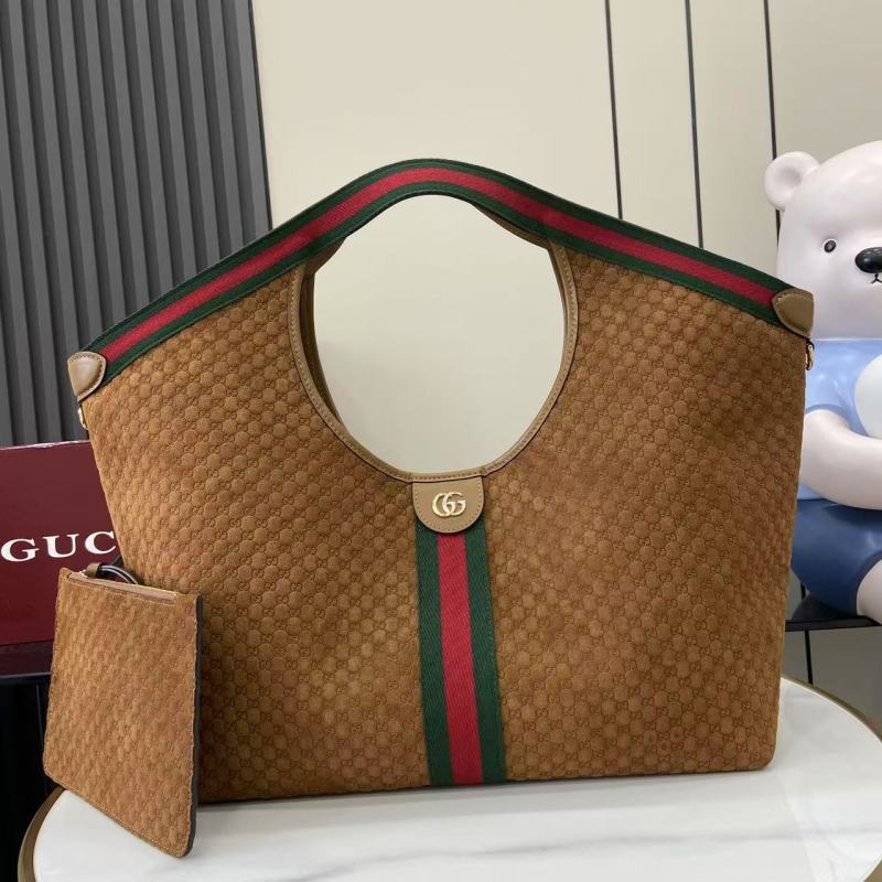 Сумка Gucci с монограммой и кошельком