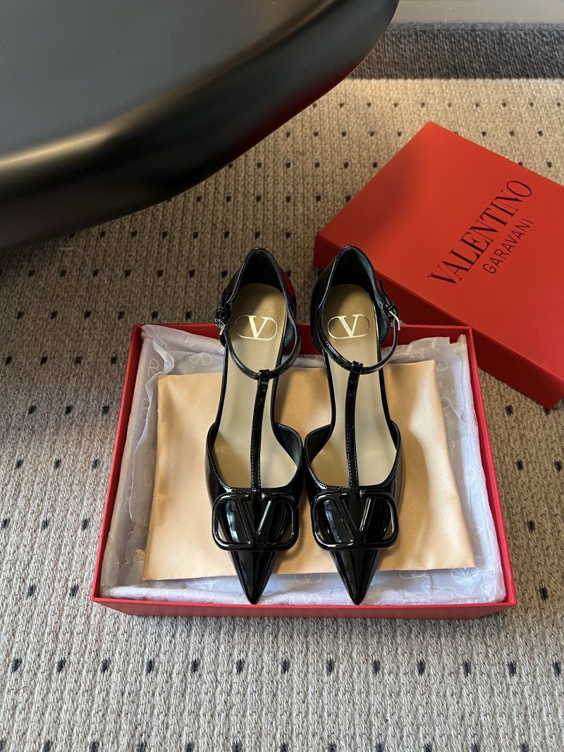 Женские туфли Valentino с логотипом V Valentino Garavani