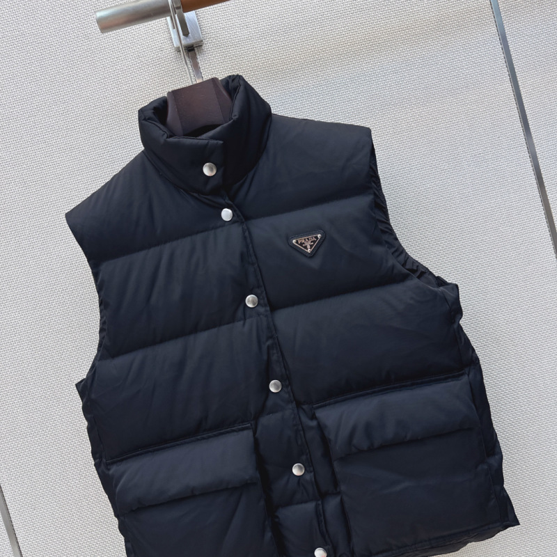 Жилет Prada