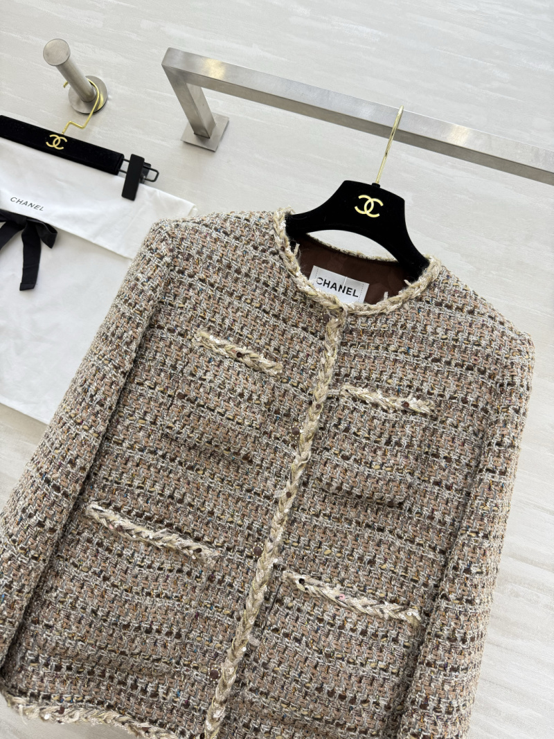 Женский твидовый пиджак с декоративной отделкой Chanel