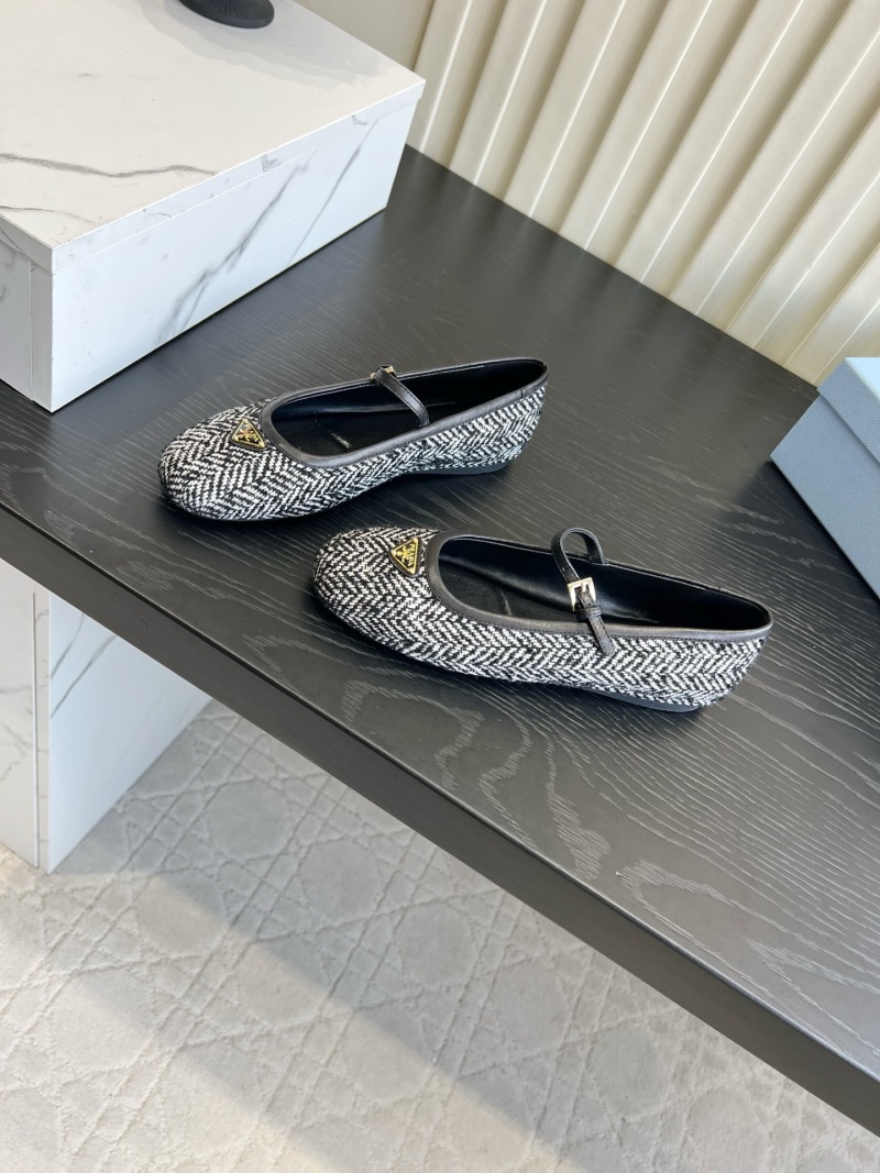 Балетки Prada