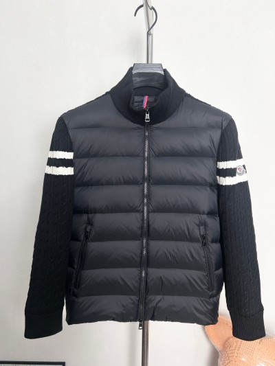 Пуховик Moncler