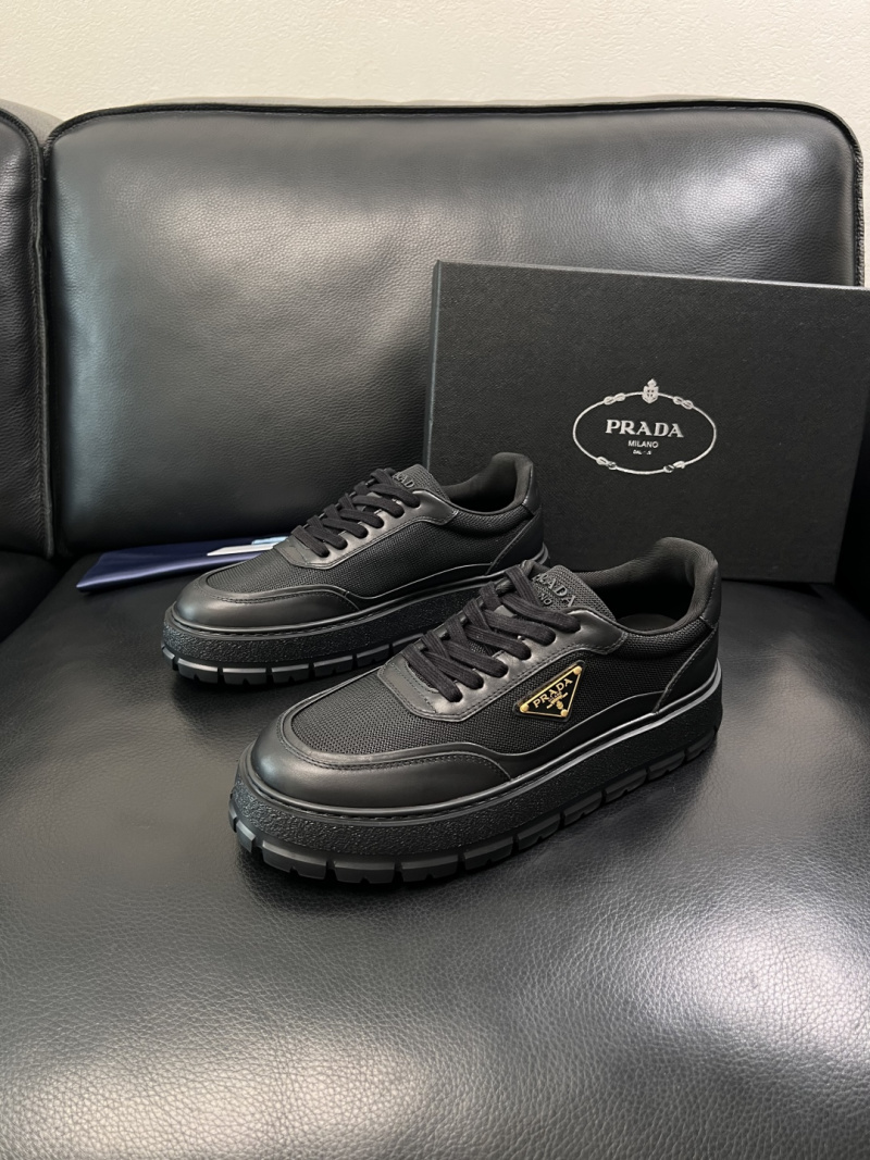 Кроссовки Prada