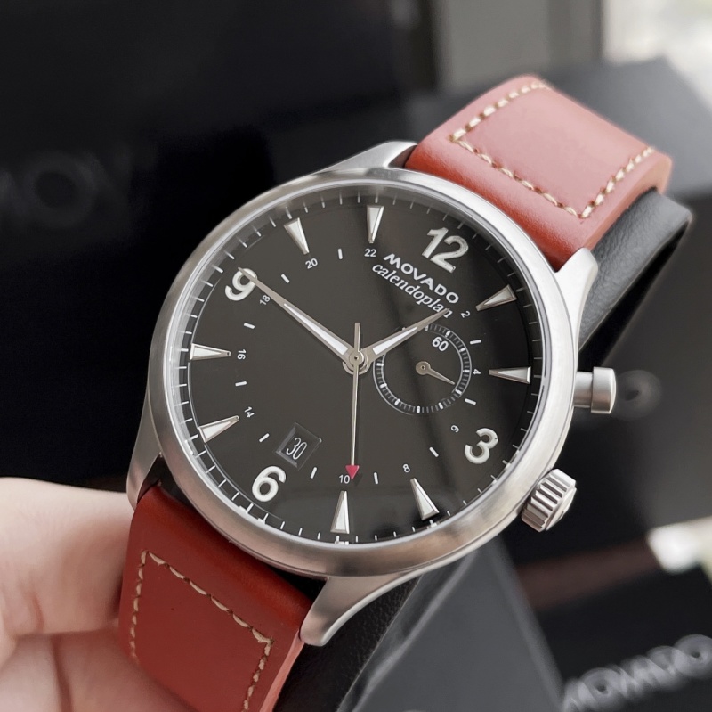 Часы Movado