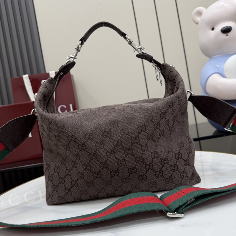 Сумка Gucci с монограммой и ремешком