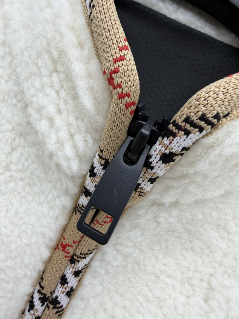 Жилет с воротником Burberry из искусственного меха