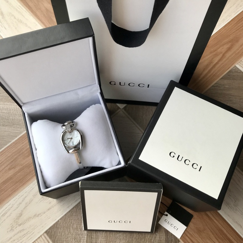 Часы Gucci
