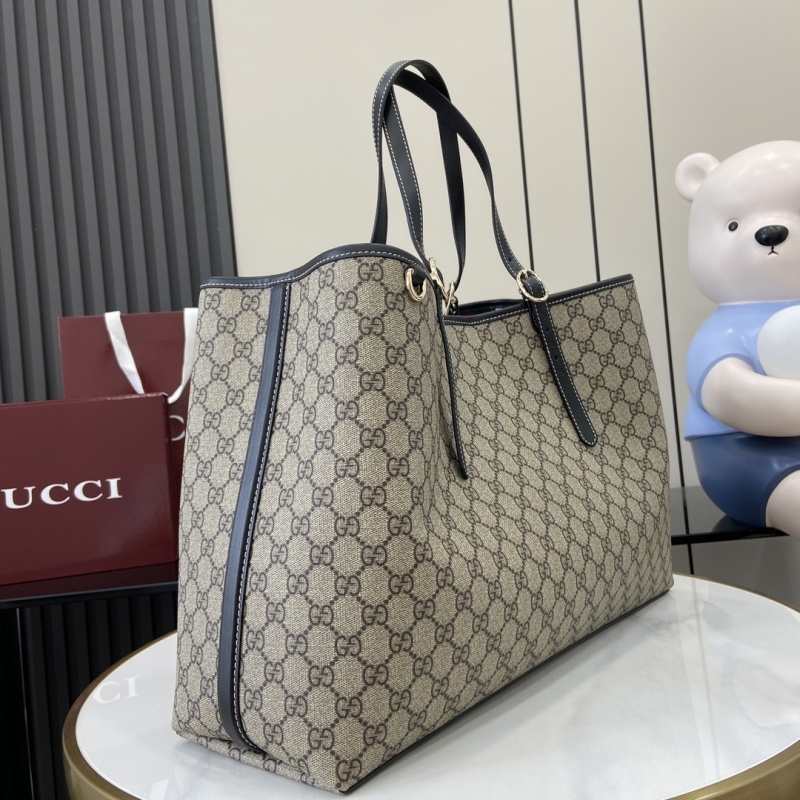 Сумка Gucci с монограммой