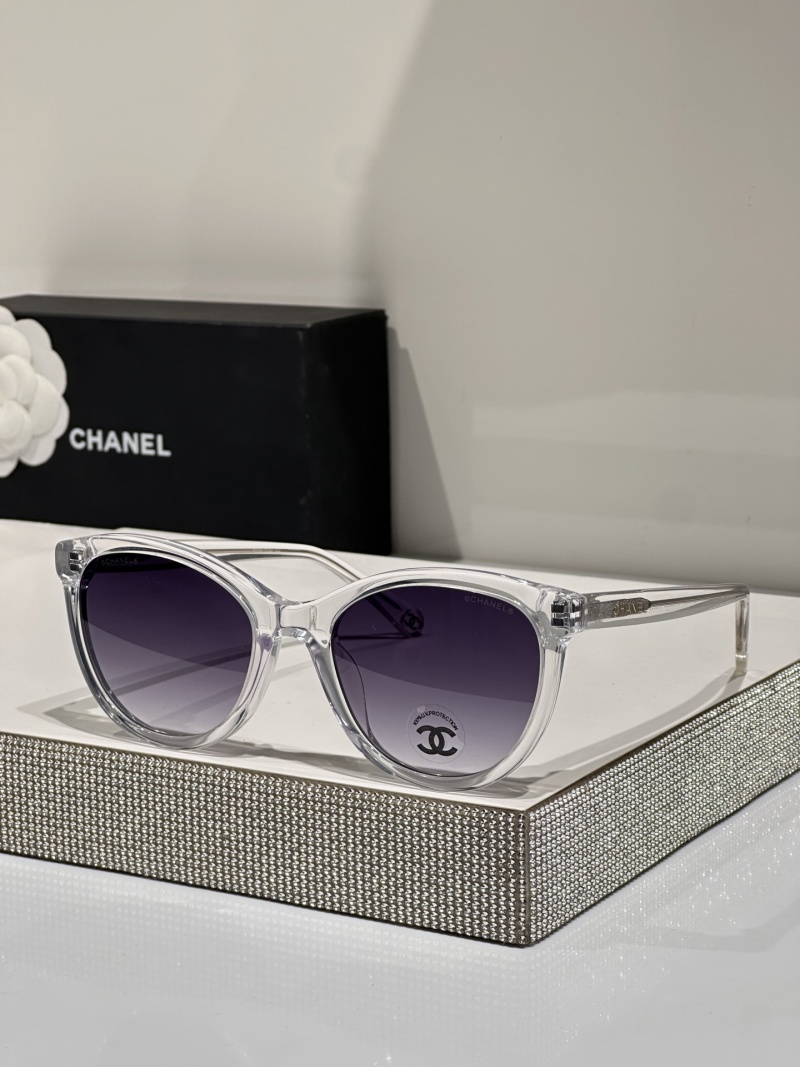Солнцезащитные очки Chanel
