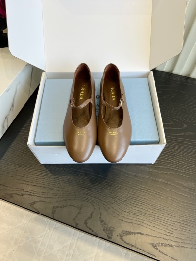 Балетки Prada