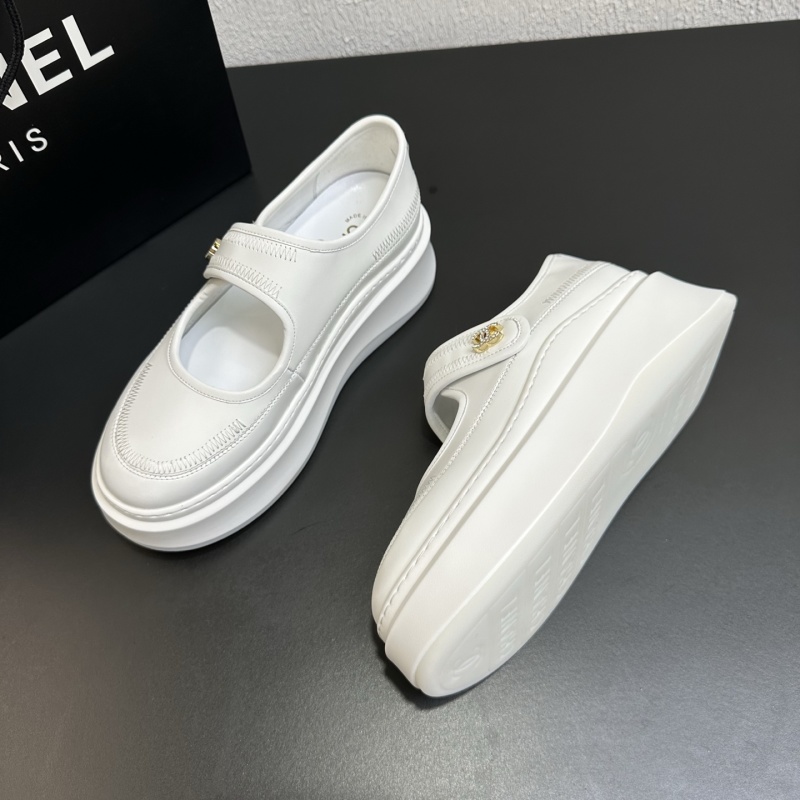 Женские белые мокасины на платформе Chanel