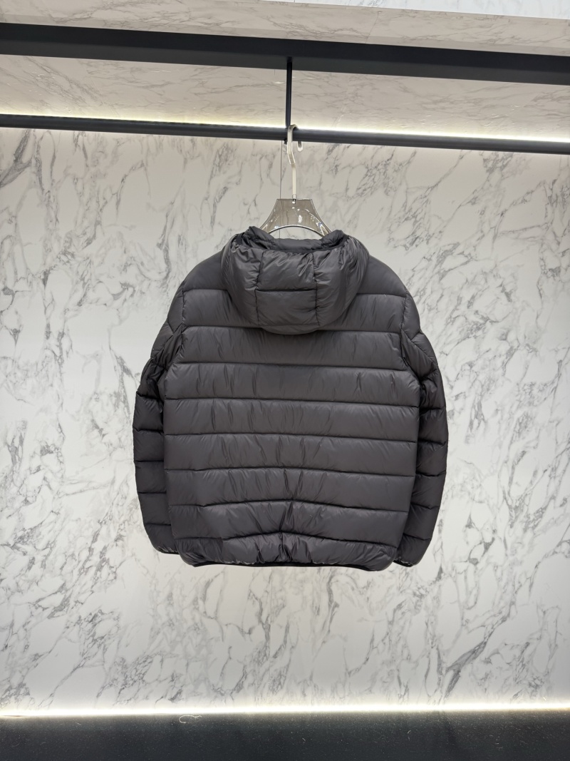 Пуховик Moncler