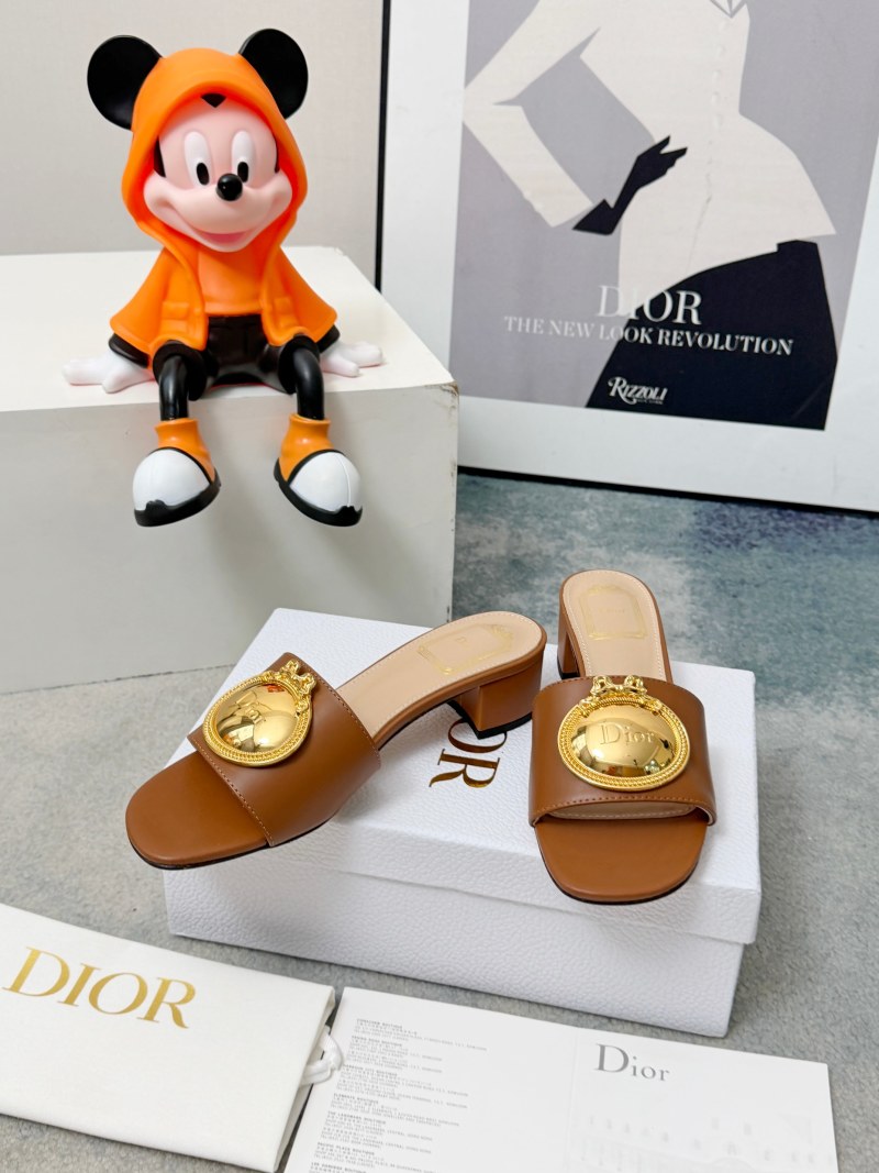 Женские шлепанцы Dior D-Lane на каблуке с золотой фурнитурой