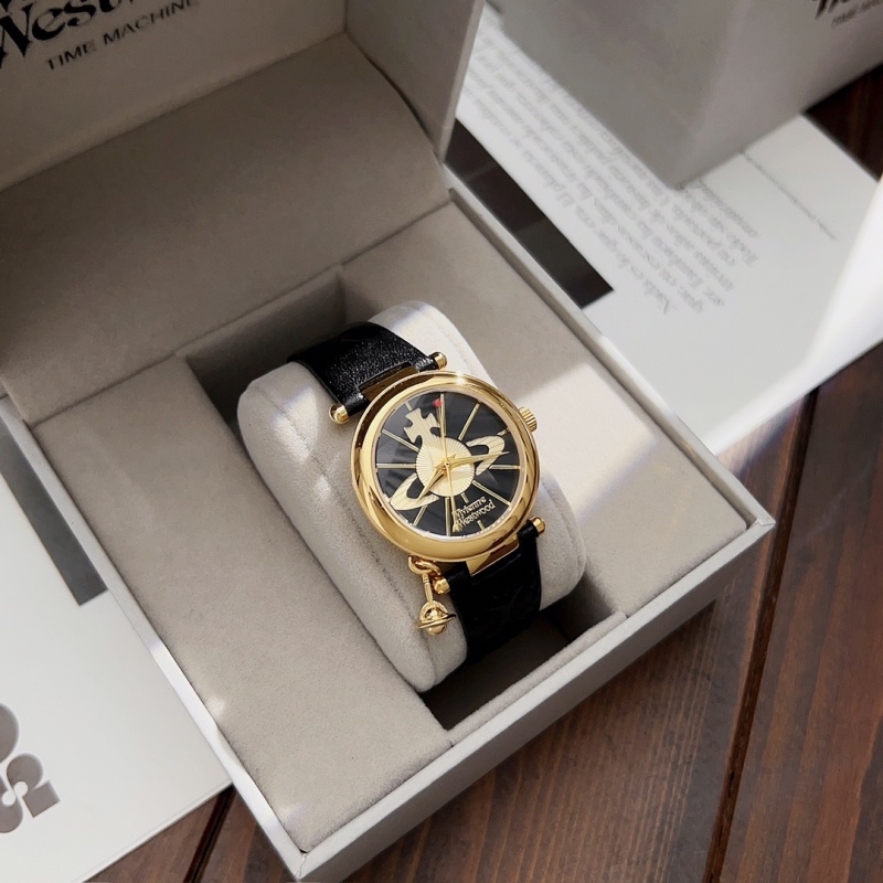Часы Vivienne Westwood