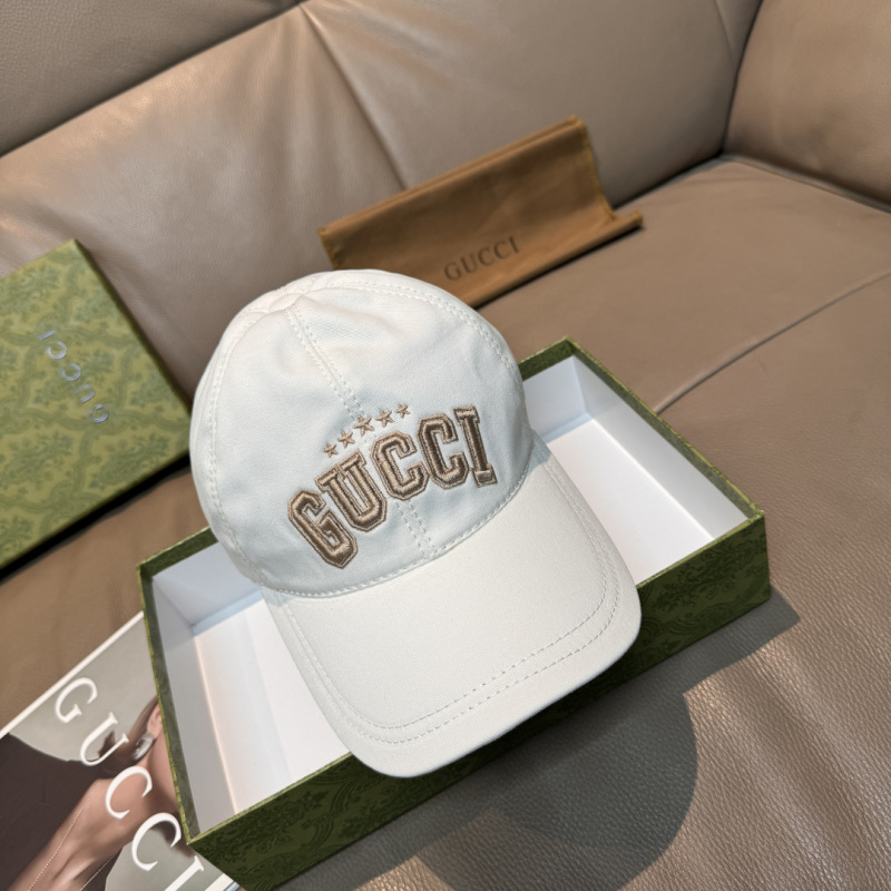 Бейсболка с вышивкой Gucci