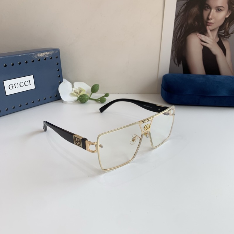 Солнечные очки Gucci в крупной оправе