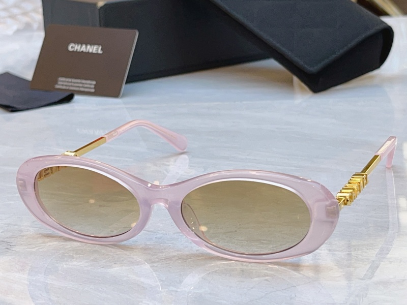 Солнцезащитные очки Chanel, модель CH5565A, черные