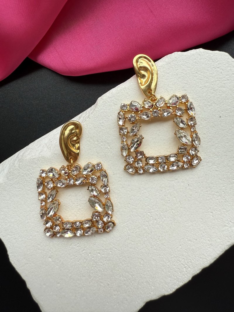 Серьги Schiaparelli