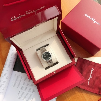 Часы Ferragamo