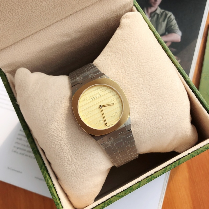 Часы Gucci