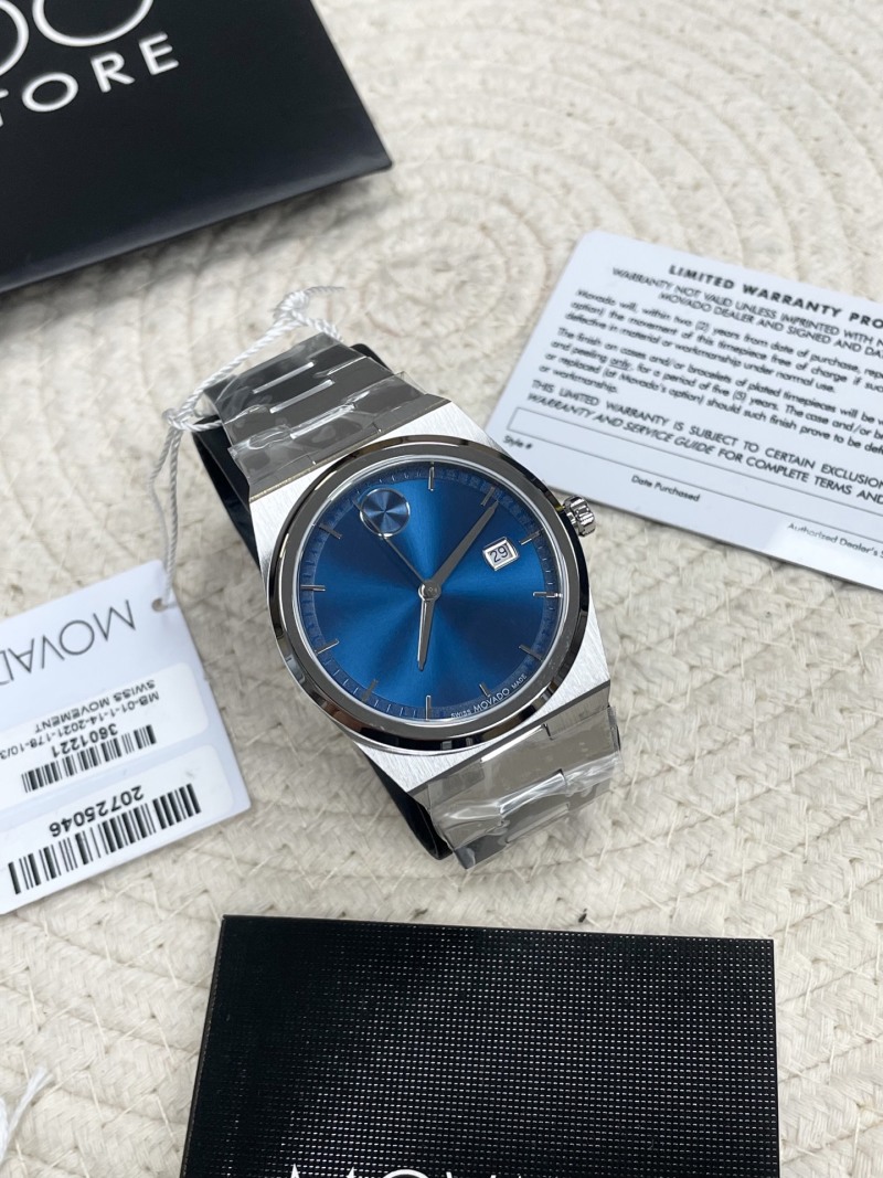 Часы Movado