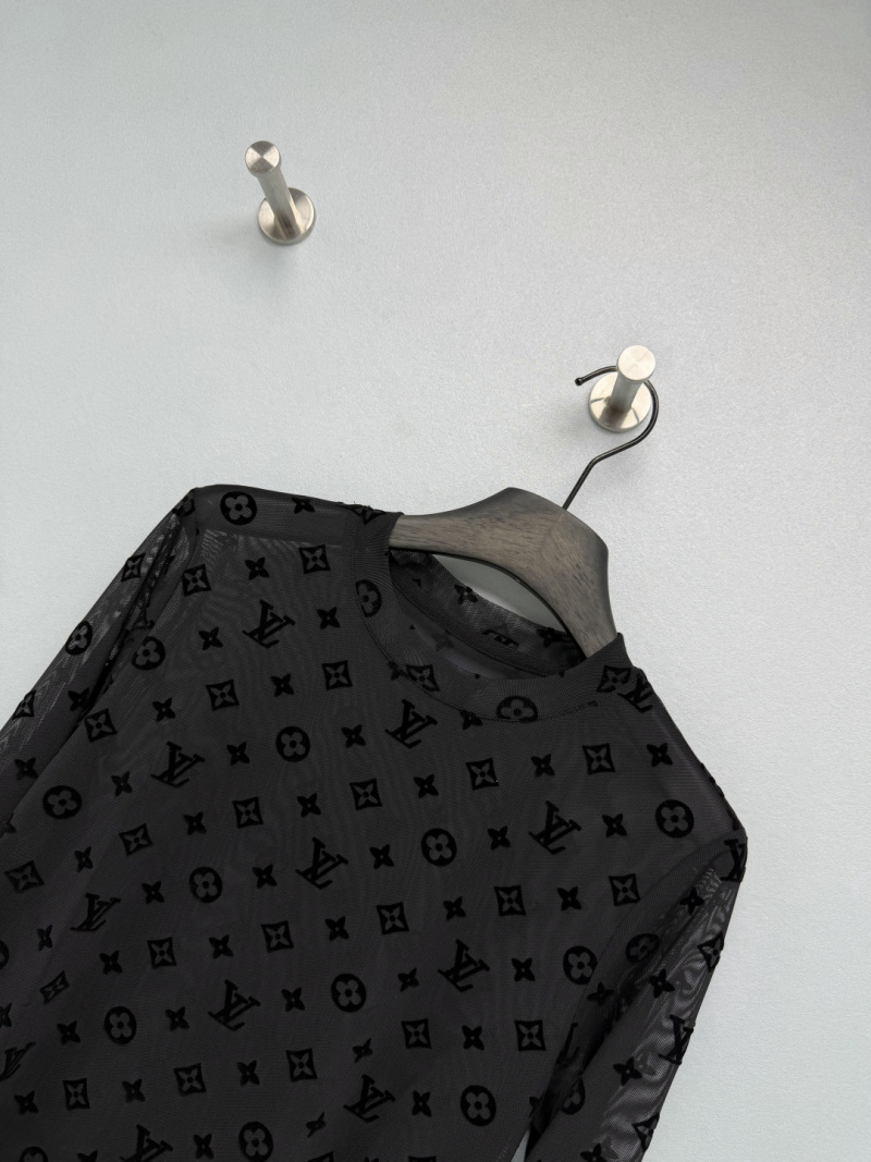 Чёрный топ Louis Vuitton с монограммой