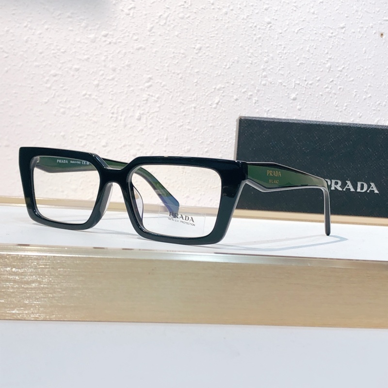 Очки Prada