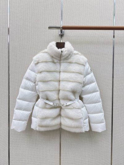 Пуховик Moncler