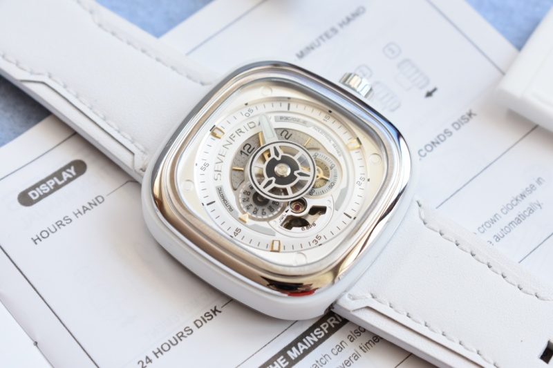 Часы SevenFriday