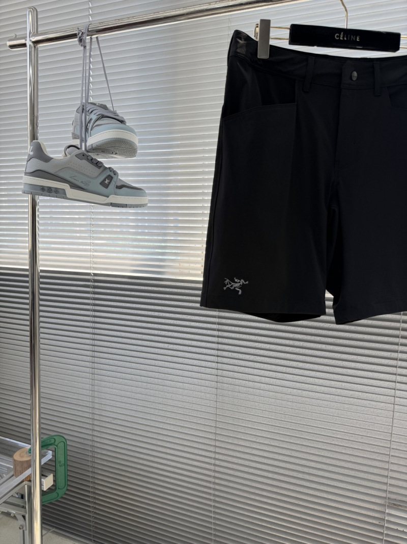 Мужские шорты прямые черные летние Arc'teryx