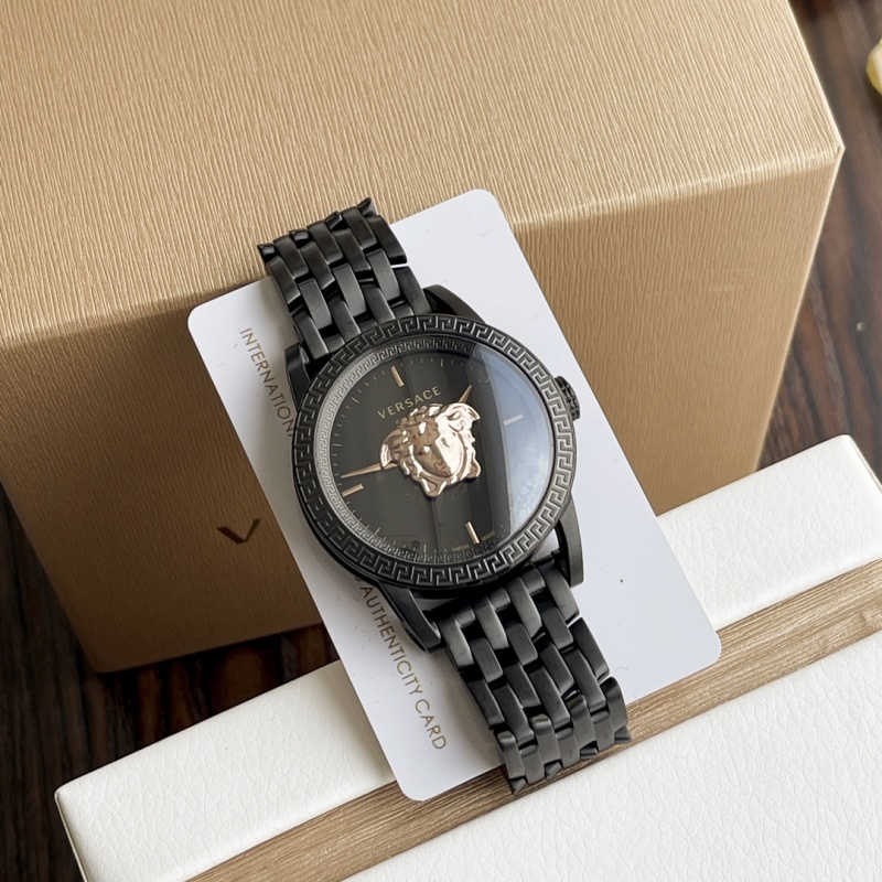 Часы Versace