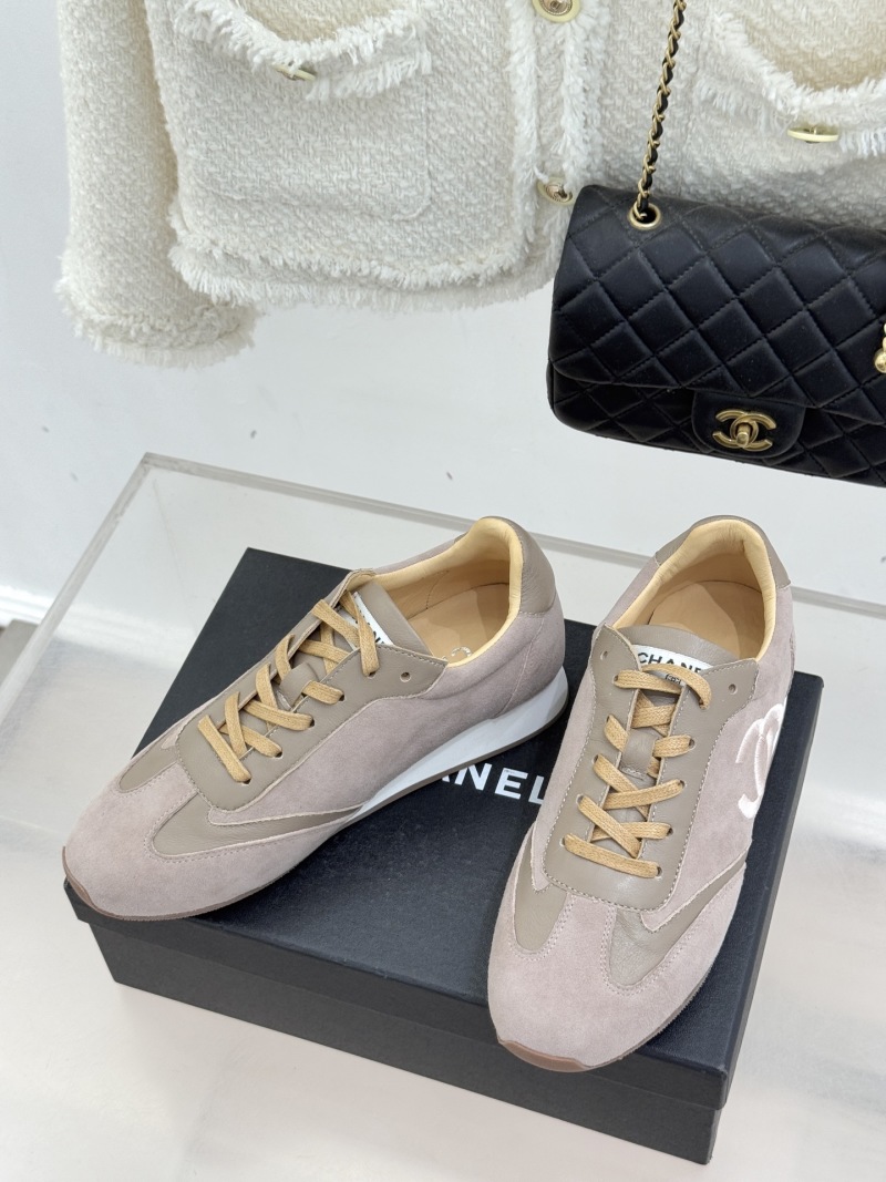 Молодежные кроссовки с логотипом Chanel