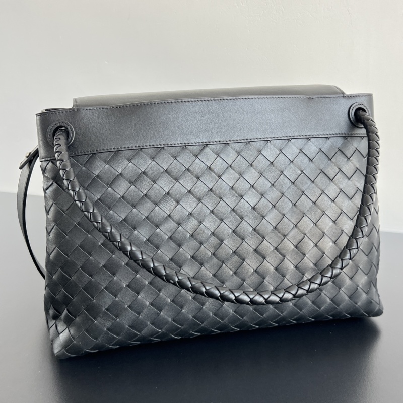 Мужская сумка Bottega Veneta Andiamo из телячьей кожи