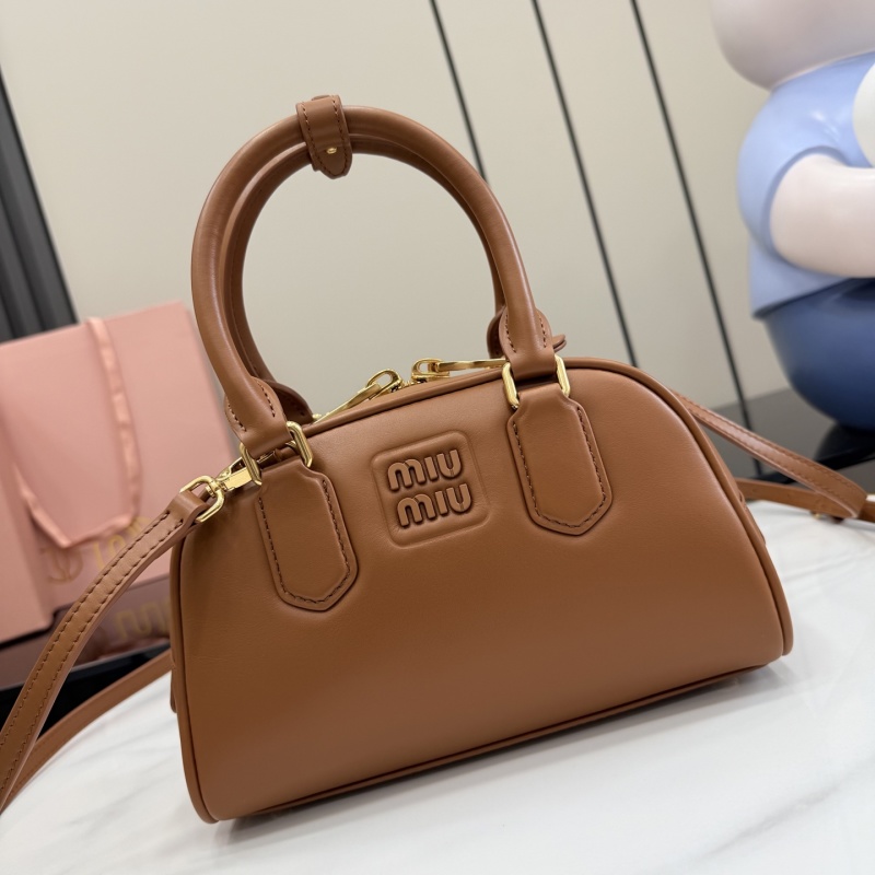 Сумка Miu Miu коричневая с ручками