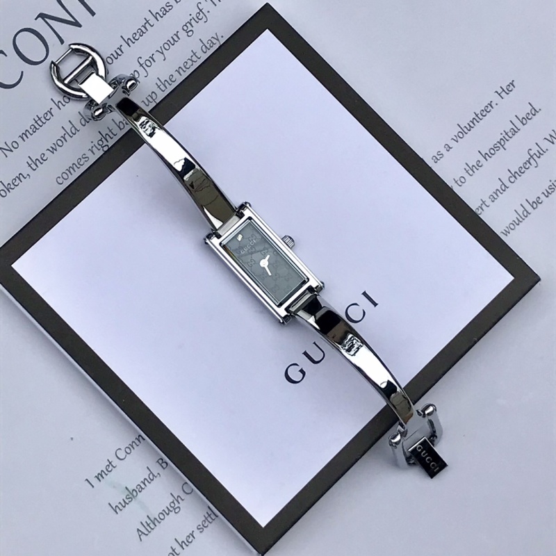 Часы Gucci
