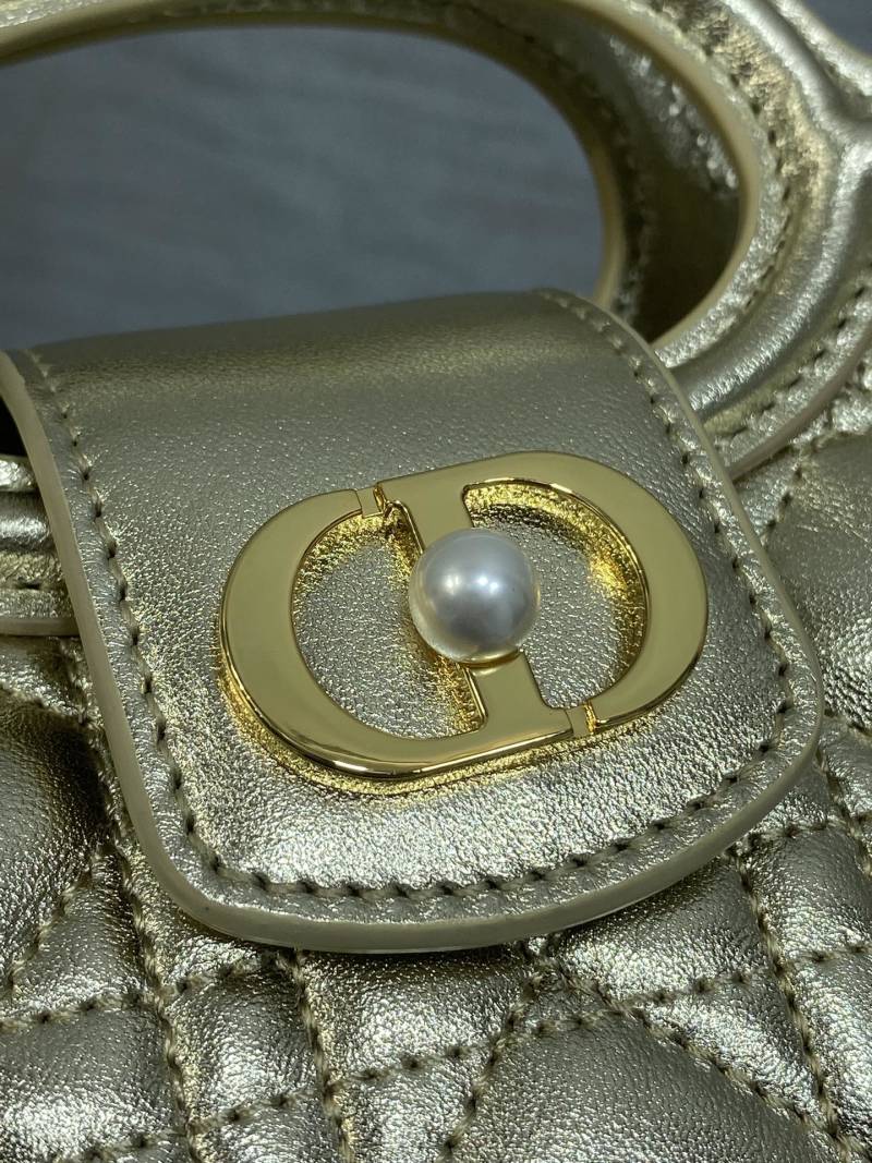 Сумка Dior Jolie с ручкой и ремнем