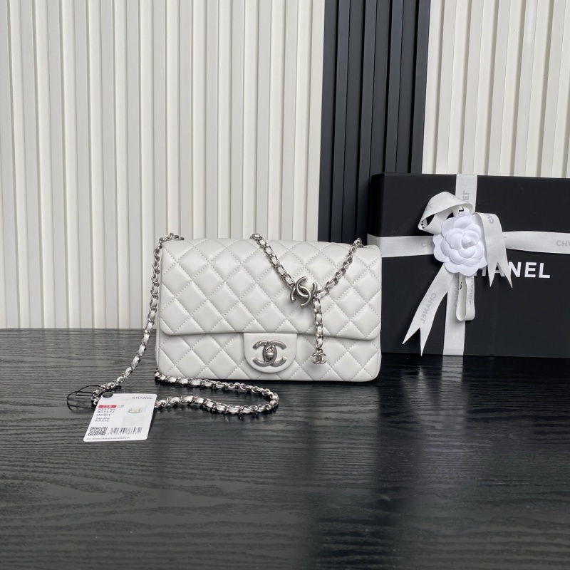 Сумка через плечо белая Chanel