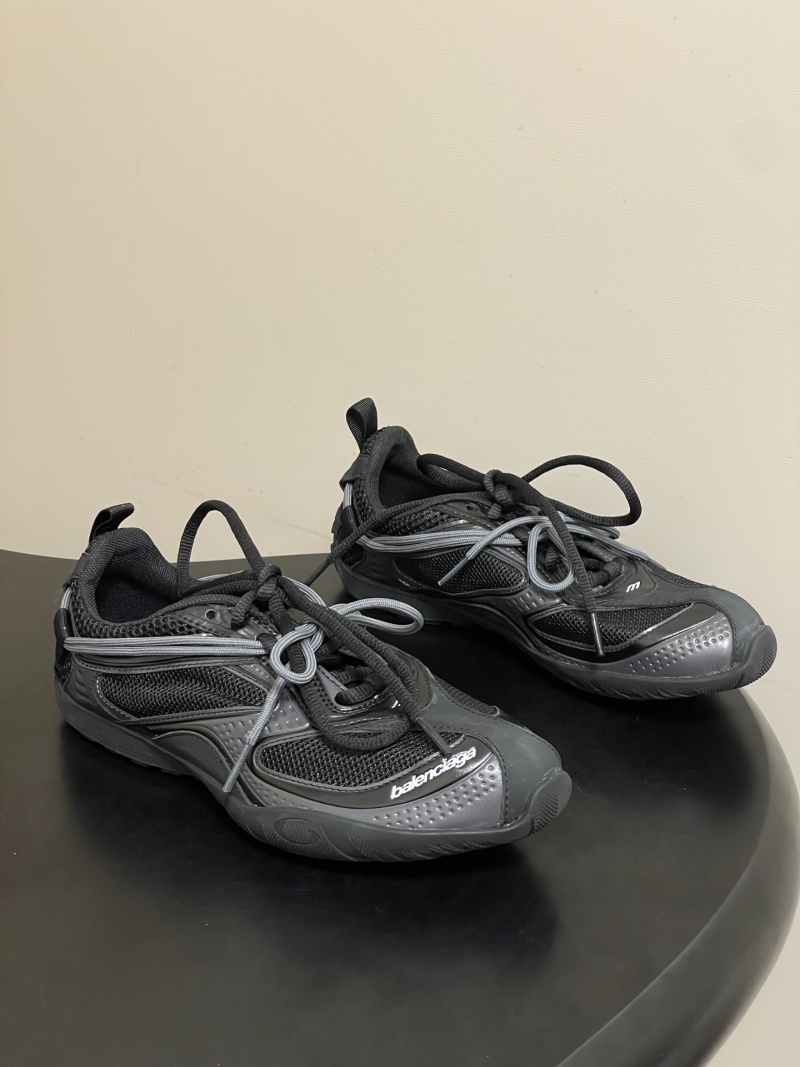 Кроссовки Balenciaga Radar Gradient