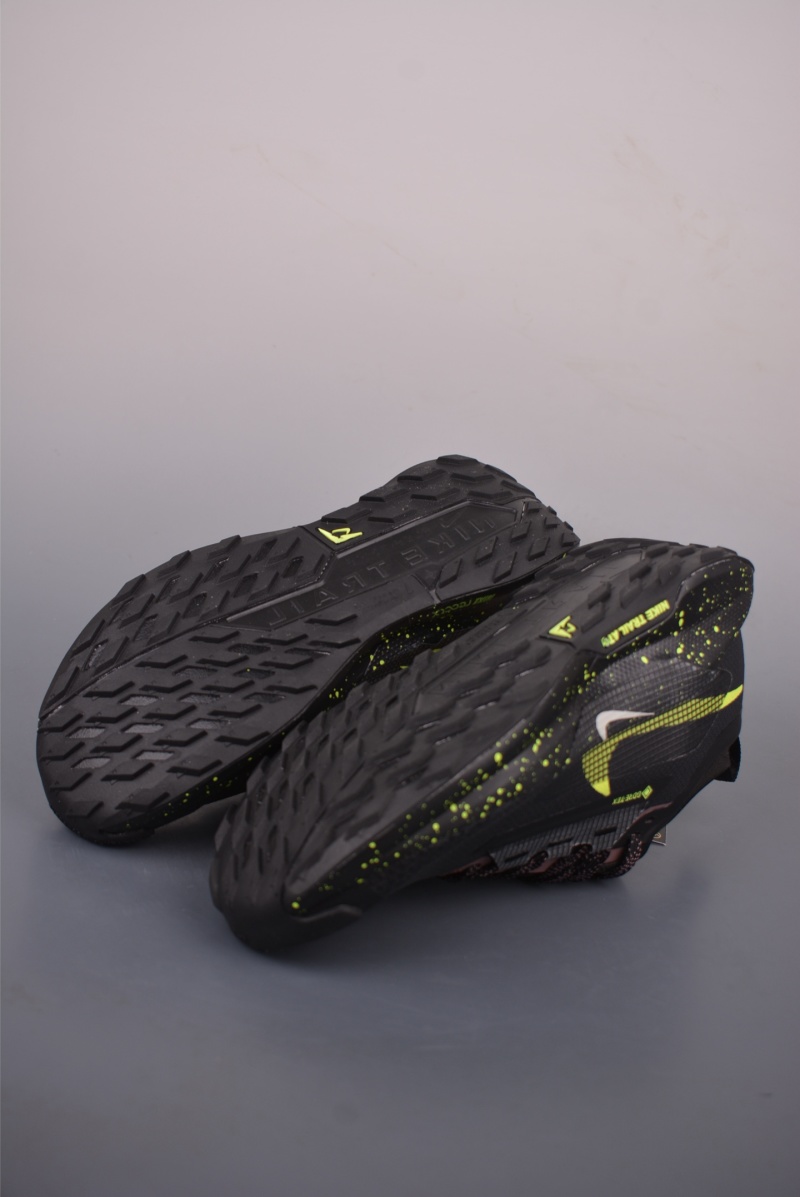 Кроссовки Nike ACG Zegama Trail