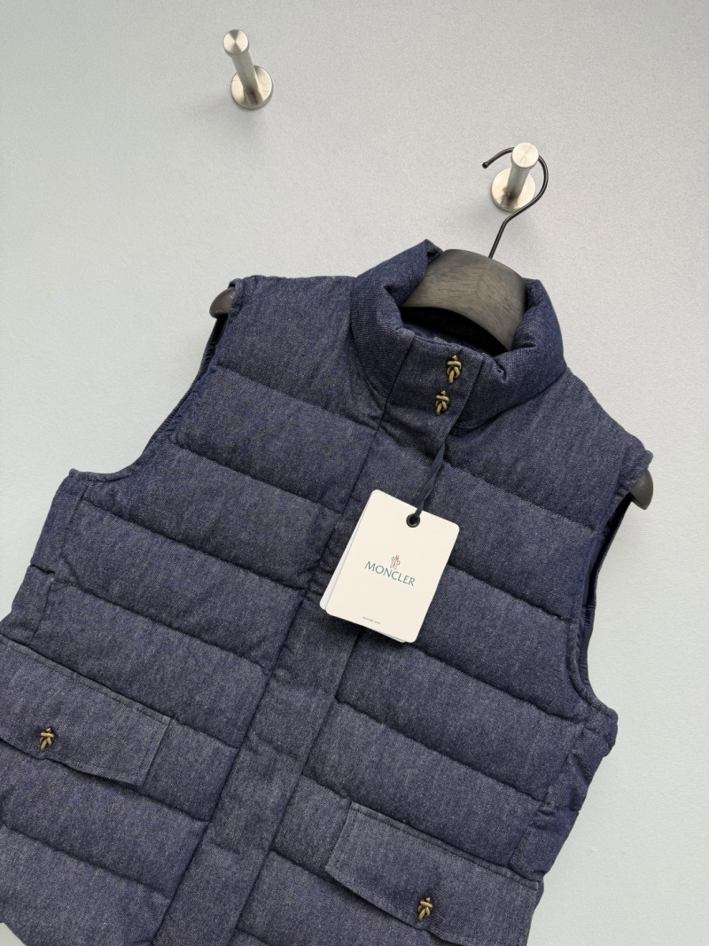 Жилет Moncler