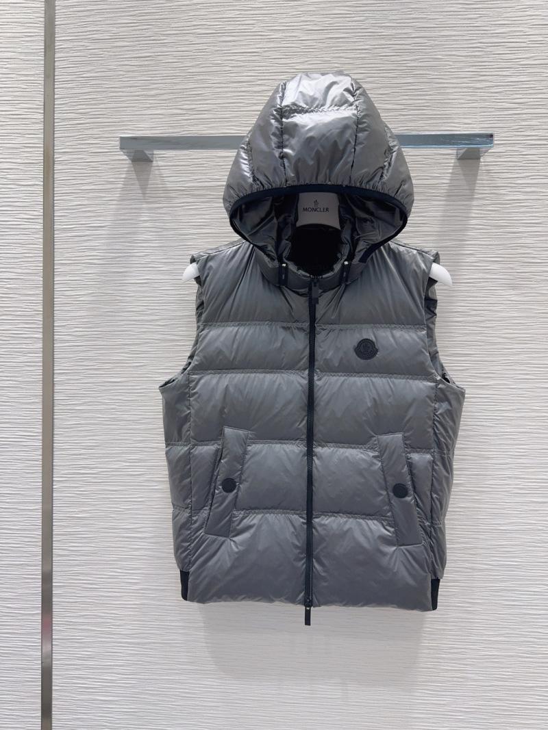 Жилет Moncler