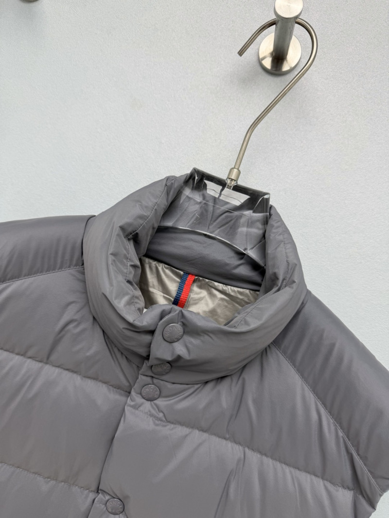 Жилет Moncler